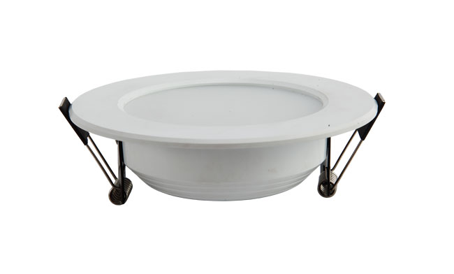 華輝照明LED筒燈驅(qū)動(dòng)為恒流隔離外置驅(qū)動(dòng)，便于安裝維護(hù)，與光源板實(shí)現(xiàn)完美匹配。