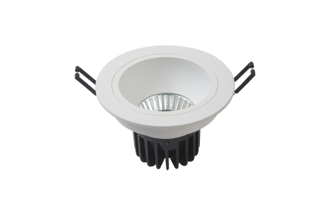 華輝照明LED筒燈驅(qū)動(dòng)為恒流隔離外置驅(qū)動(dòng)，便于安裝維護(hù)，與光源板實(shí)現(xiàn)完美匹配。